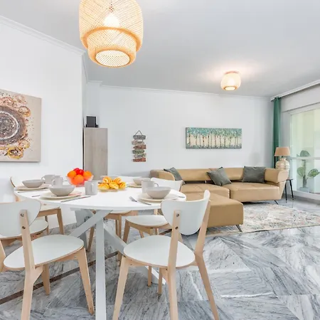 200m From The San Pedro 马尔韦利亚